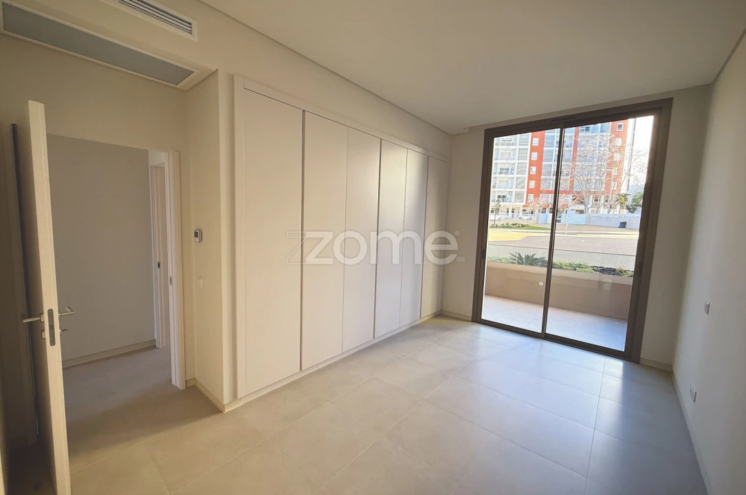 Apartamento T2 para Venda em Portimão Foto 11