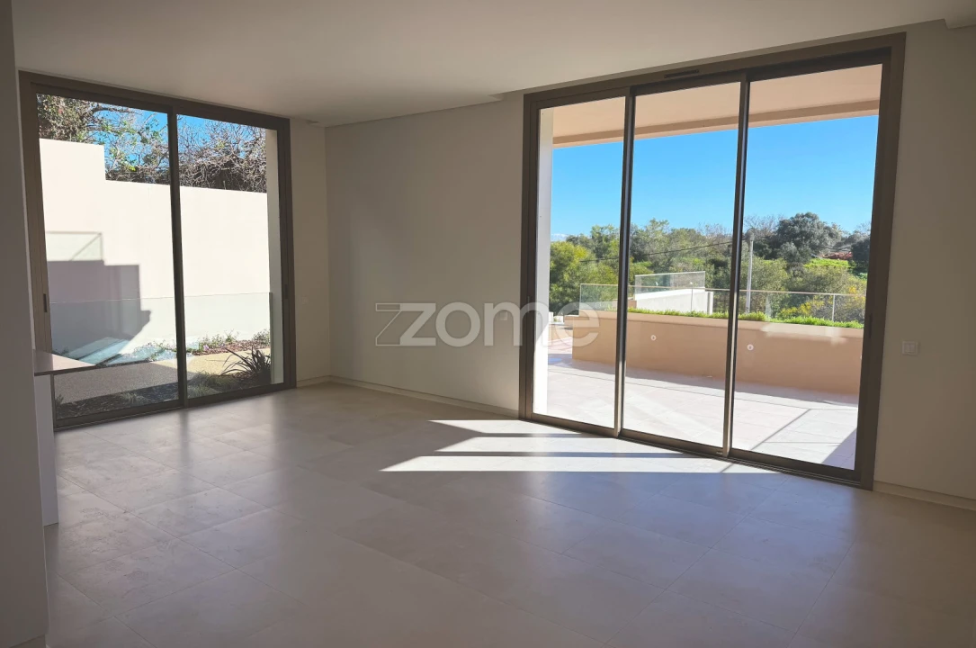 Apartamento T2 para Venda em Portimão Foto 6