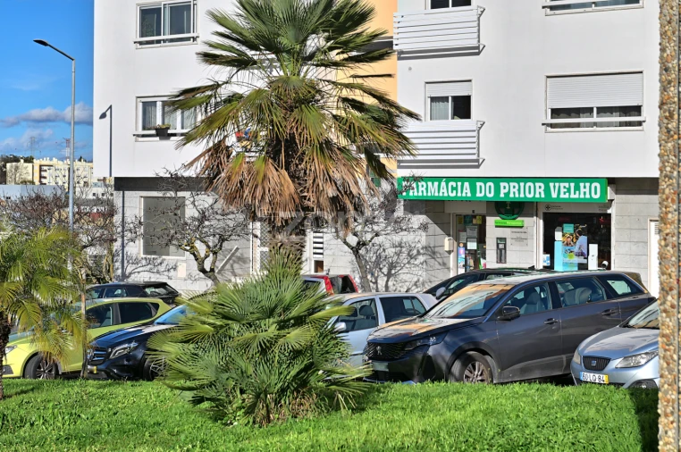 Negócio para Venda em Sacavém e Prior Velho Foto 10