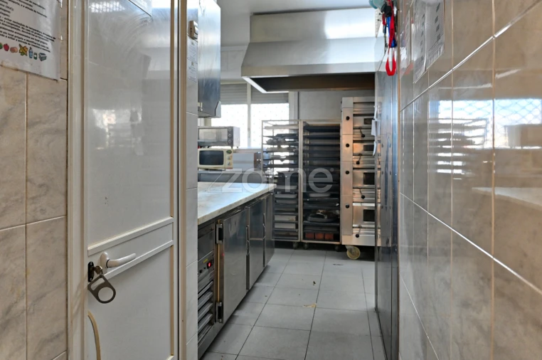 Negócio para Venda em Sacavém e Prior Velho Foto 18