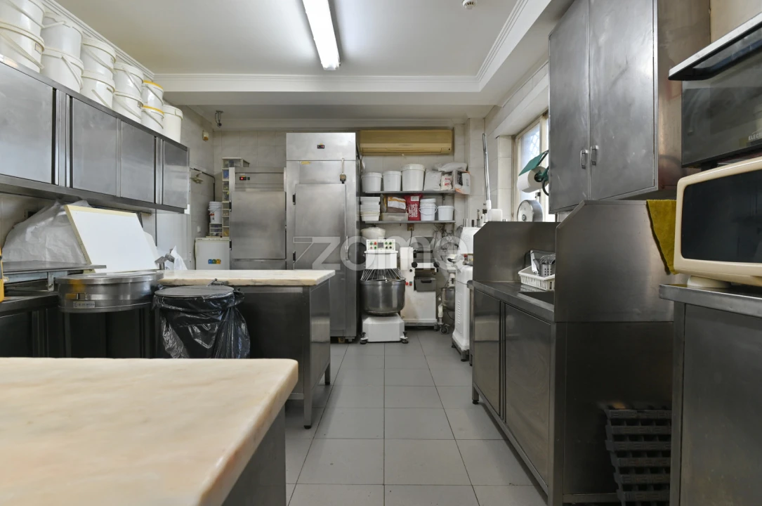 Negócio para Venda em Sacavém e Prior Velho Foto 5