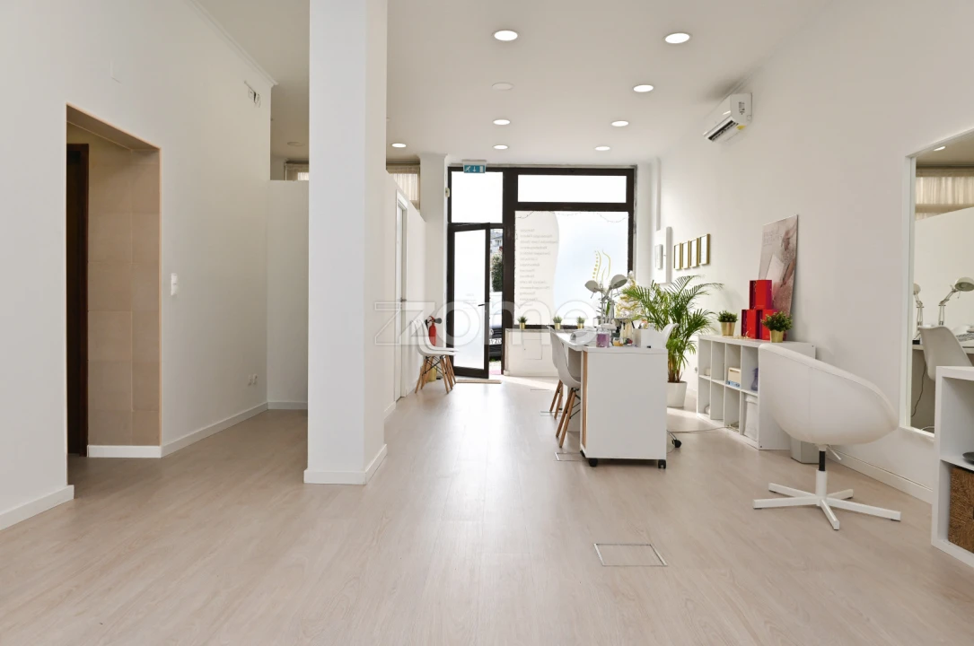 Negócio para Trespasse em Loures Foto 3