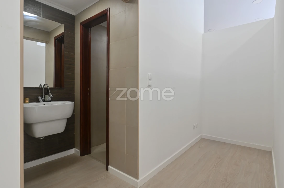 Negócio para Trespasse em Loures Foto 9