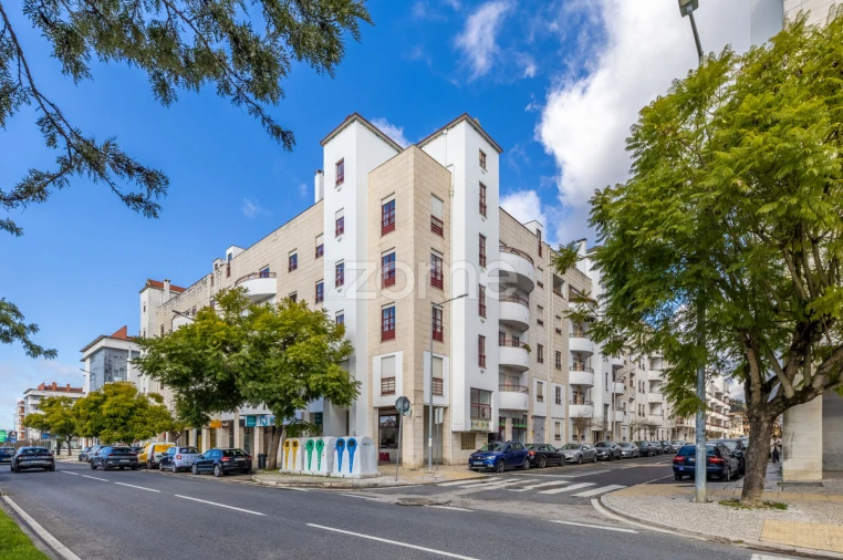 Apartamento T3 para Arrendamento em Marrazes e Barosa Foto 2