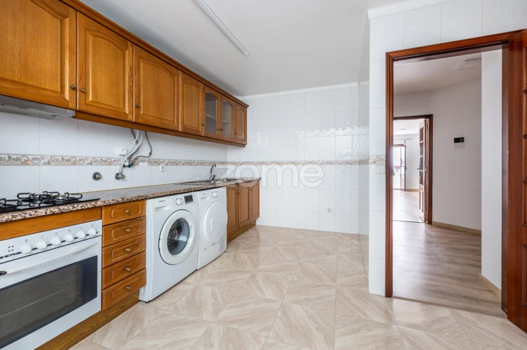 Apartamento T3 para Arrendamento em Marrazes e Barosa Foto 9