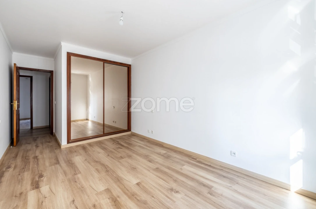 Apartamento T3 para Arrendamento em Marrazes e Barosa Foto 33