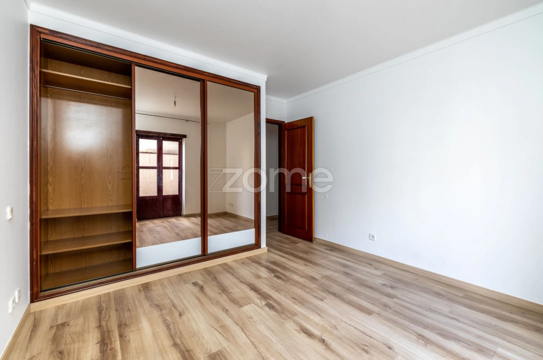 Apartamento T3 para Arrendamento em Marrazes e Barosa Foto 35