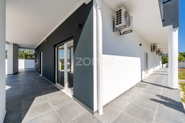 Prédio para Venda em Leiria, Pousos, Barreira e Cortes Foto 9