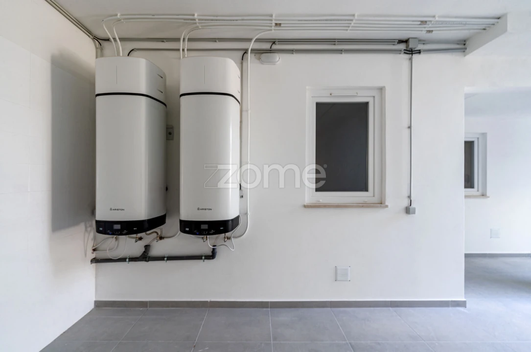 Prédio para Venda em Leiria, Pousos, Barreira e Cortes Foto 8