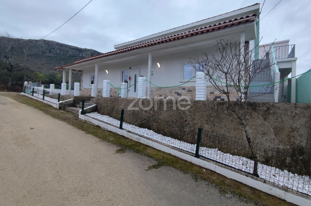 Moradia T3 para Venda em Mira de Aire Foto 2