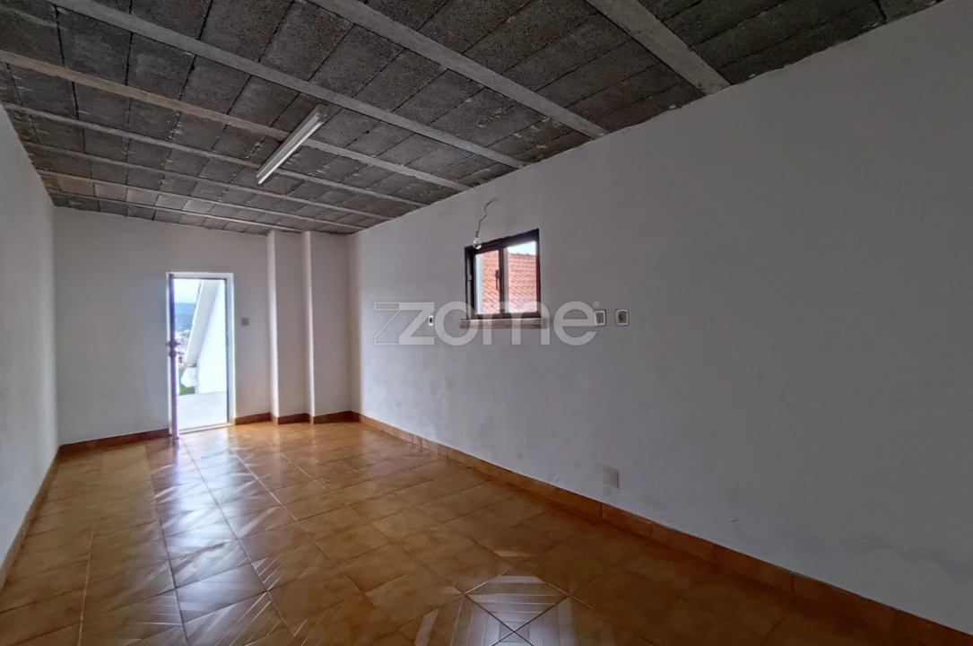 Moradia T3 para Venda em Mira de Aire Foto 29