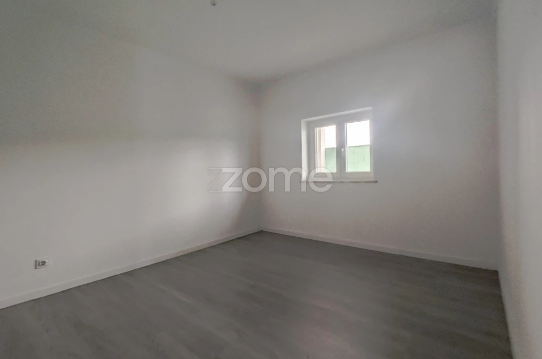 Moradia T3 para Venda em Mira de Aire Foto 17