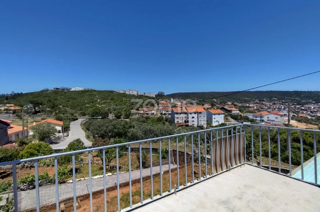 Moradia T3 para Venda em Mira de Aire Foto 5