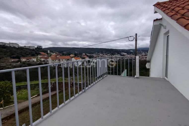 Moradia T3 para Venda em Mira de Aire Foto 26