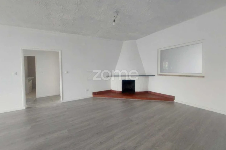 Moradia T3 para Venda em Mira de Aire Foto 5