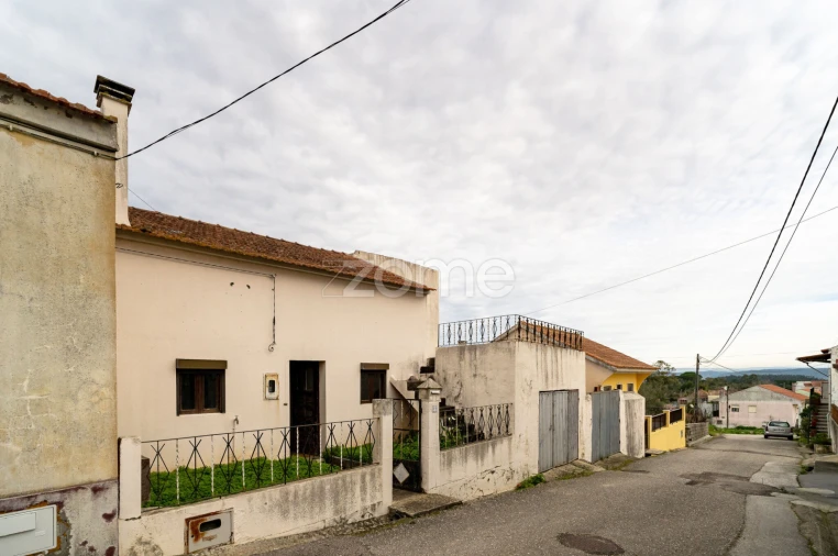 Moradia T2 para Venda em Samuel Foto 17