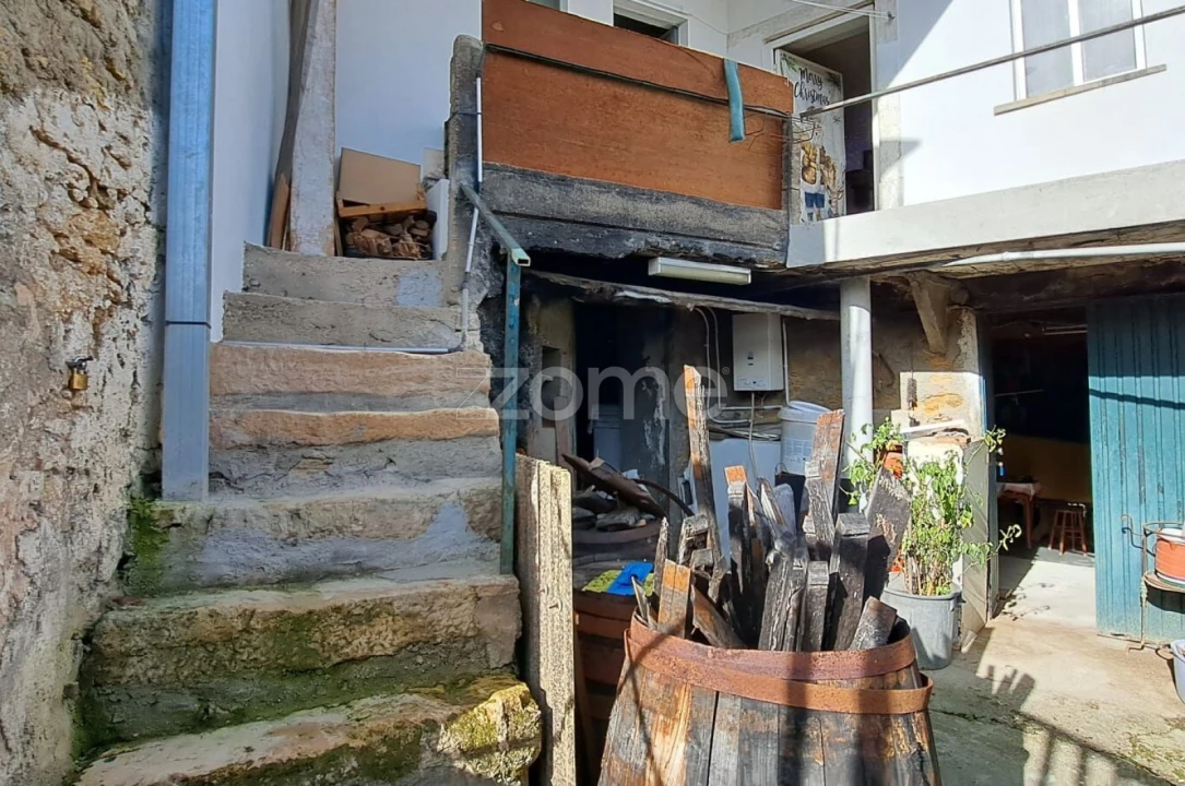 Moradia T3 para Venda em Almalagues Foto 39