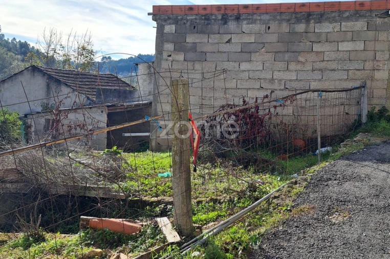 Moradia T3 para Venda em Almalagues Foto 45