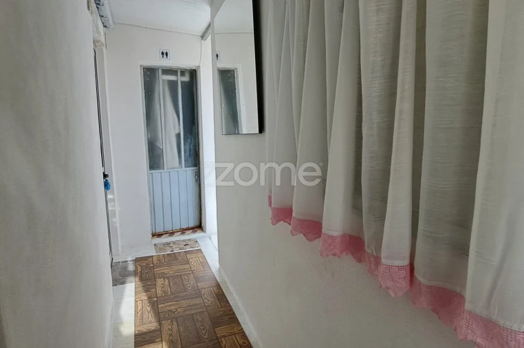 Moradia T3 para Venda em Almalagues Foto 22