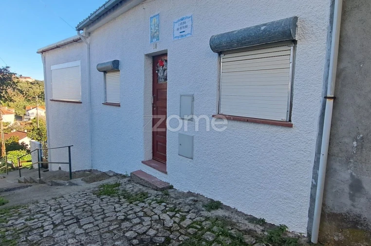 Moradia T3 para Venda em Almalagues Foto 4