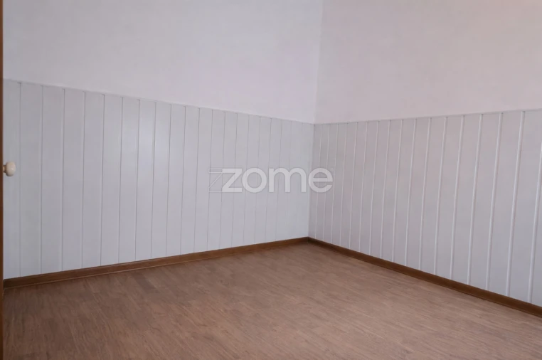 Moradia T3 para Venda em Almalagues Foto 5