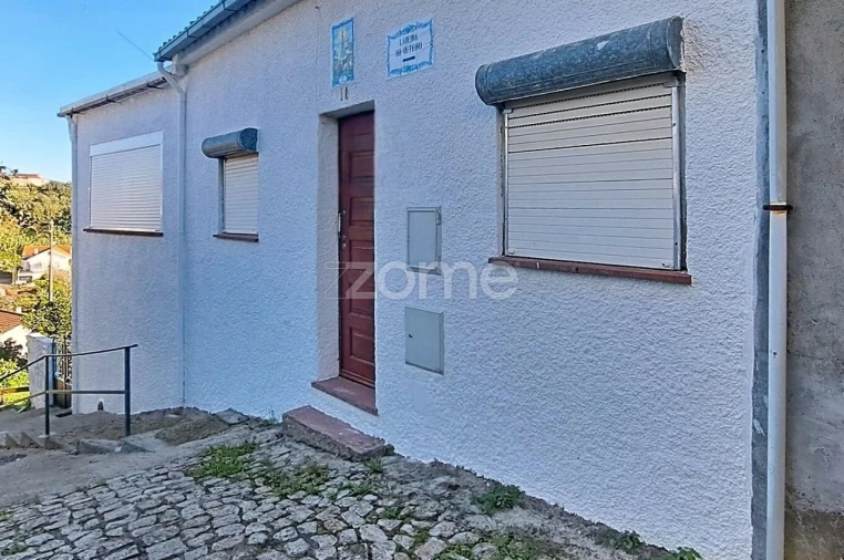 Moradia T3 para Venda em Almalagues Foto 2