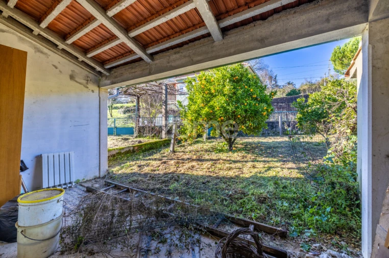 Moradia T1 para Venda em Santiago e São Simão de Litém e Albergaria dos Doze Foto 8