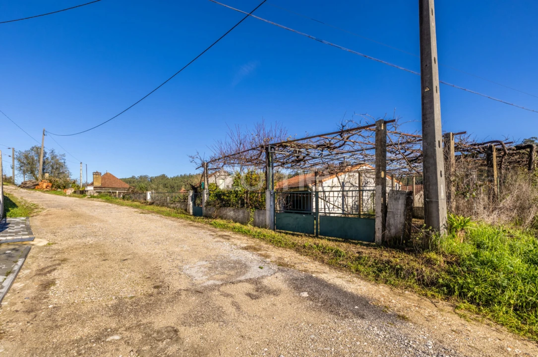 Moradia T1 para Venda em Santiago e São Simão de Litém e Albergaria dos Doze Foto 21