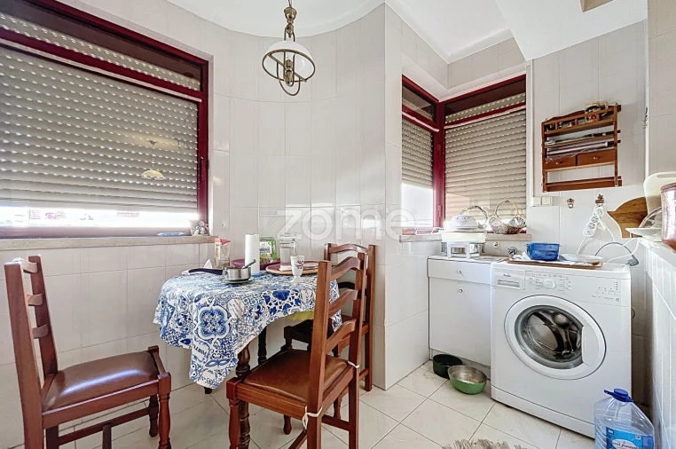 Apartamento T2 para Venda em Buarcos Foto 12