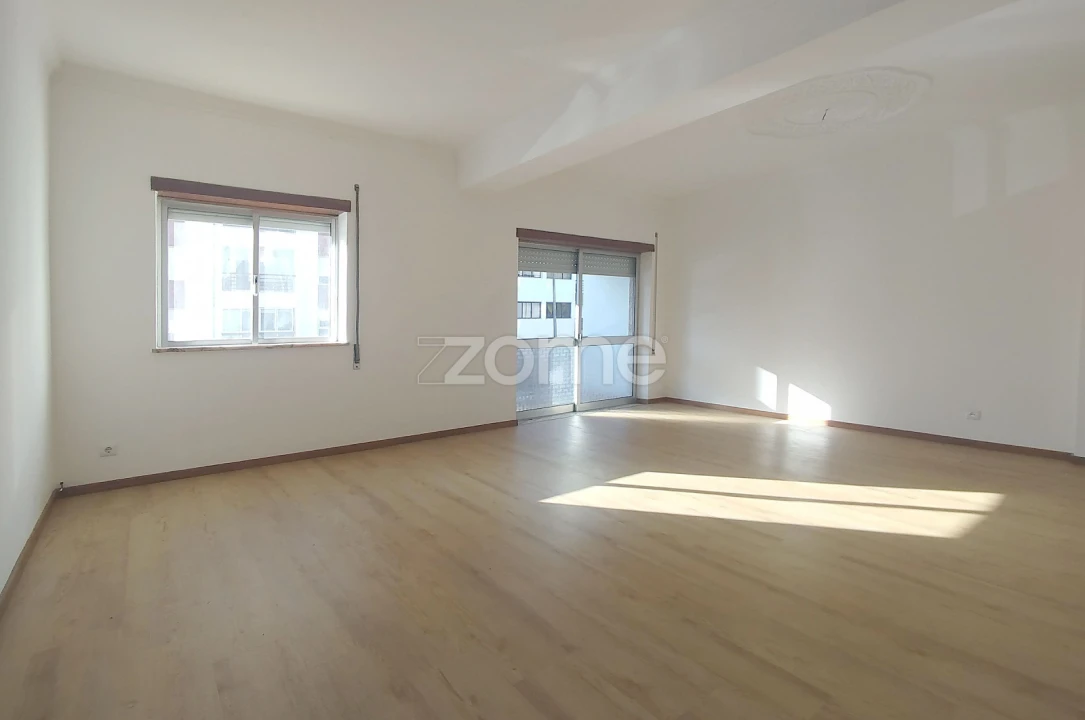 Apartamento T3 para Venda em Santa Clara e Castelo Viegas Foto 22