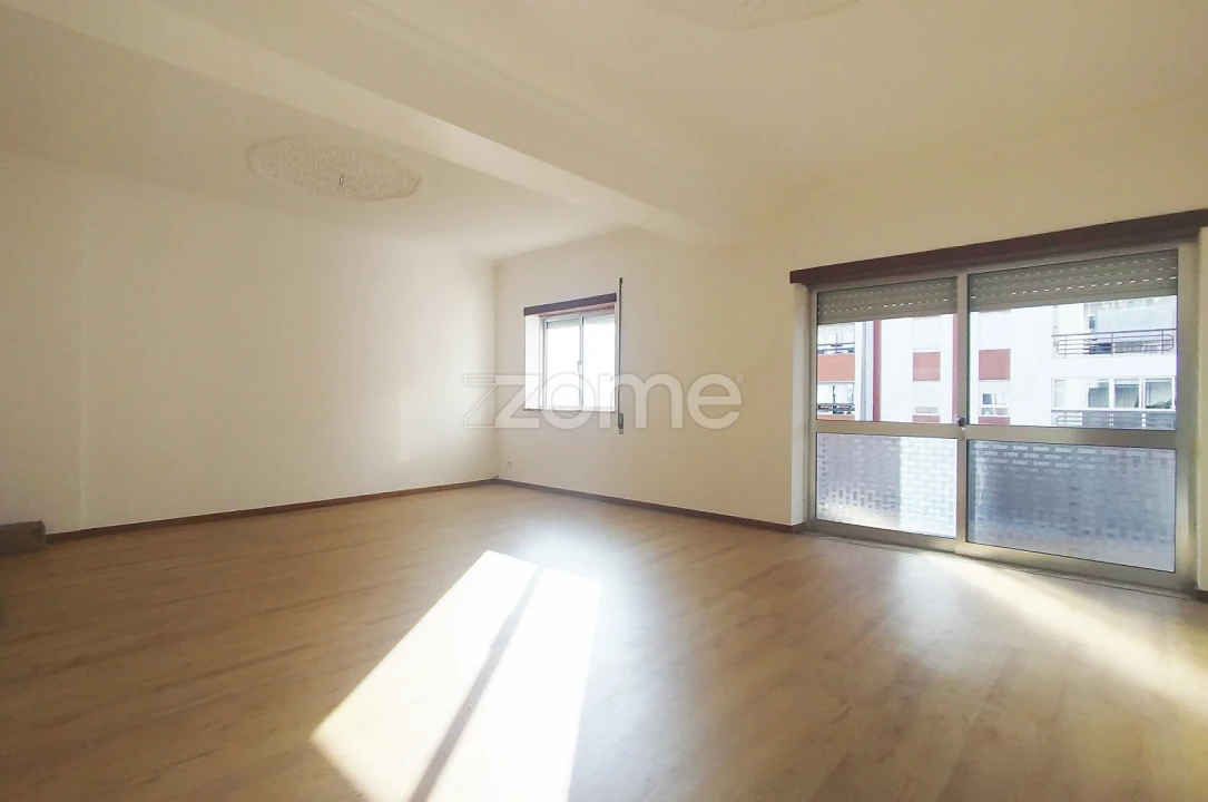 Apartamento T3 para Venda em Santa Clara e Castelo Viegas Foto 23