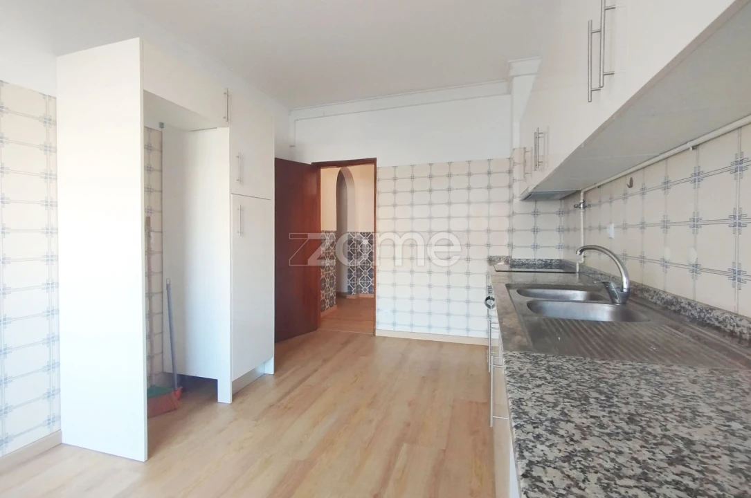 Apartamento T3 para Venda em Santa Clara e Castelo Viegas Foto 6