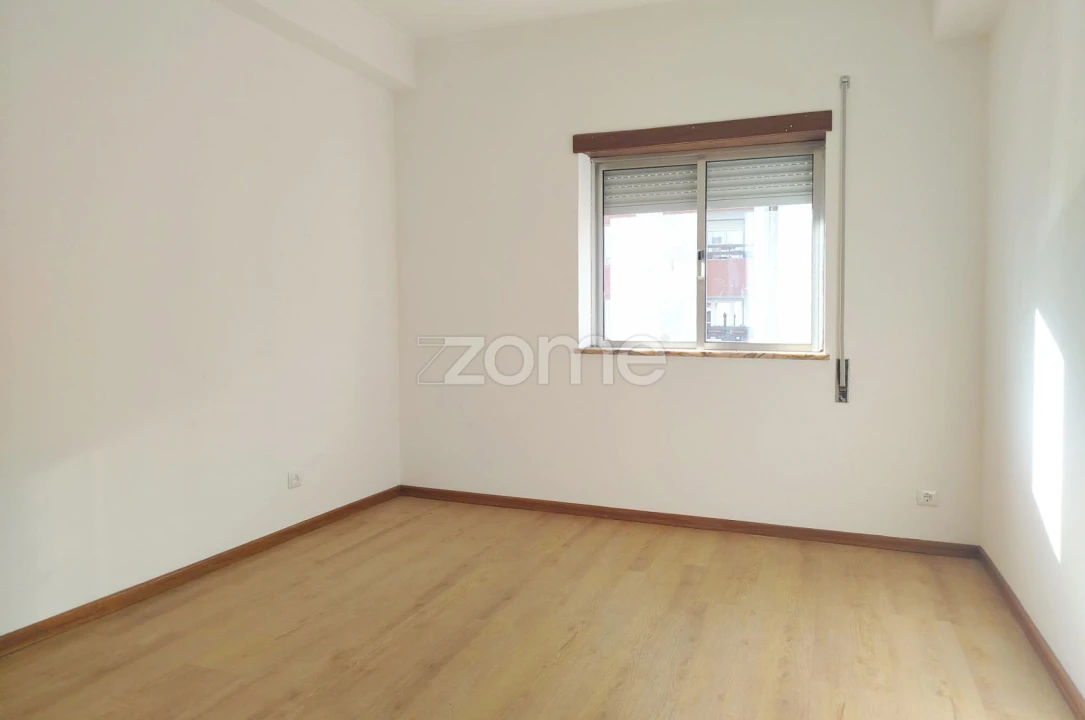 Apartamento T3 para Venda em Santa Clara e Castelo Viegas Foto 7