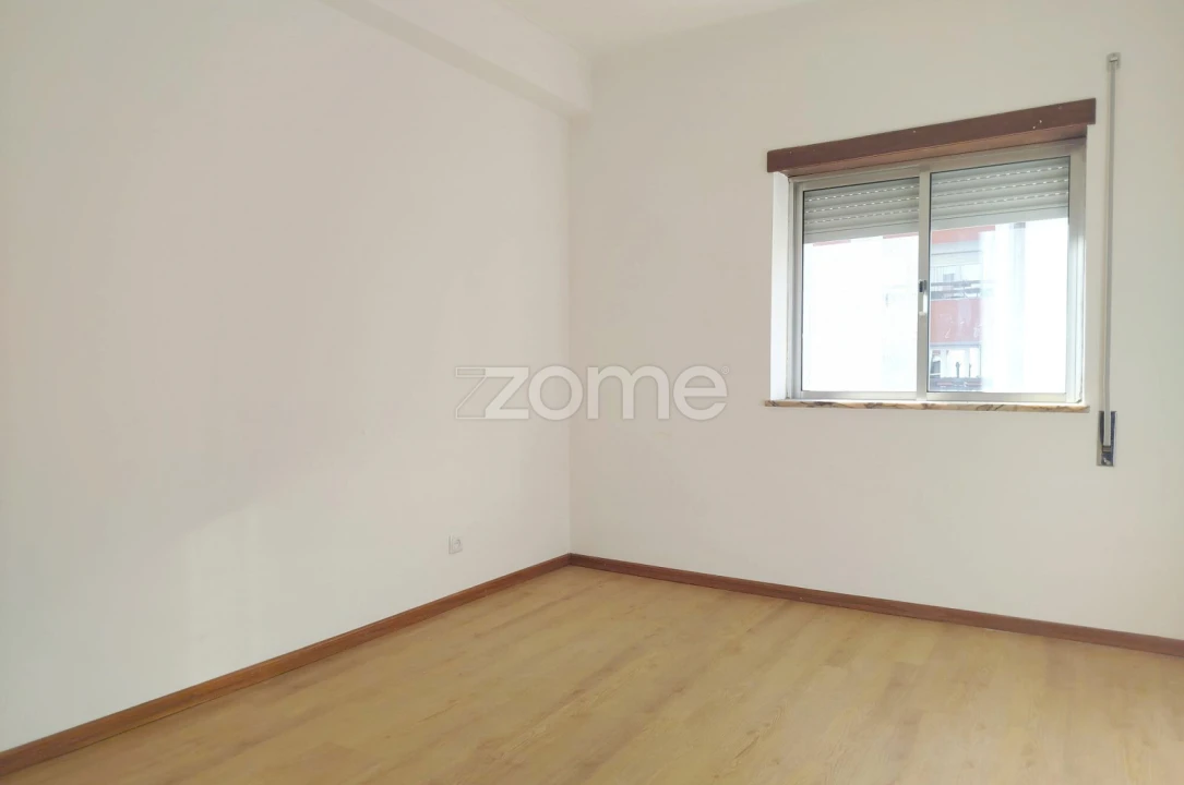 Apartamento T3 para Venda em Santa Clara e Castelo Viegas Foto 8