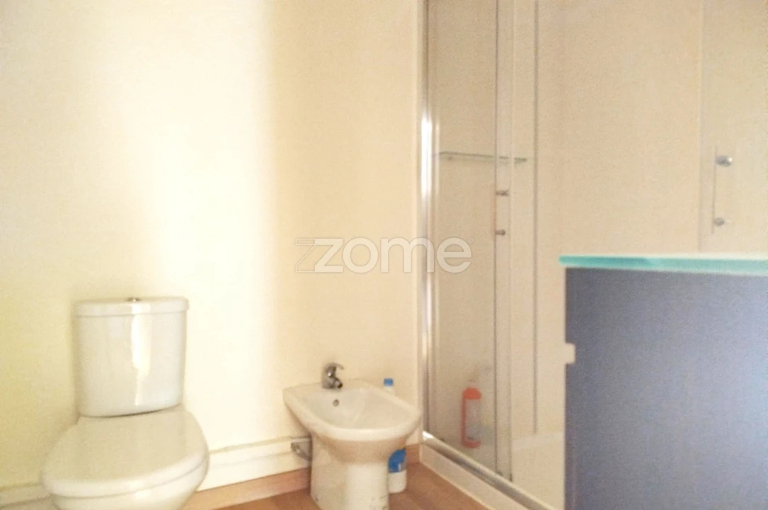 Apartamento T3 para Venda em Santa Clara e Castelo Viegas Foto 11