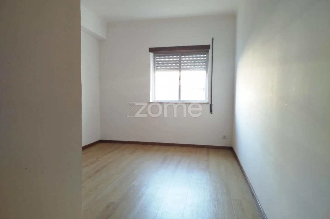 Apartamento T3 para Venda em Santa Clara e Castelo Viegas Foto 14