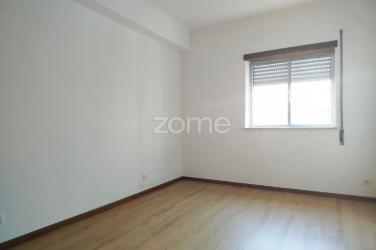Apartamento T3 para Venda em Santa Clara e Castelo Viegas Foto 15