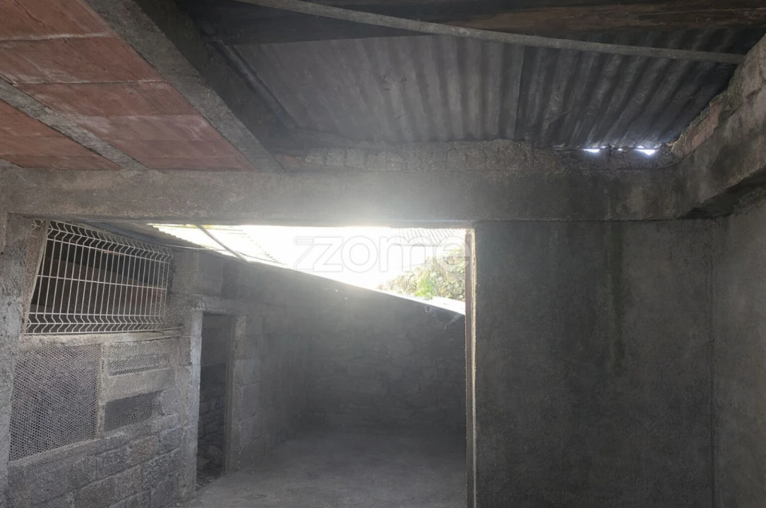 Prédio para Venda em Souselas e Botão Foto 18