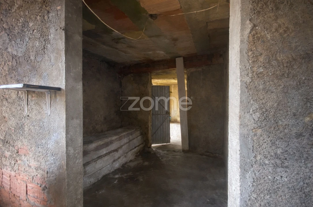 Prédio para Venda em Souselas e Botão Foto 20