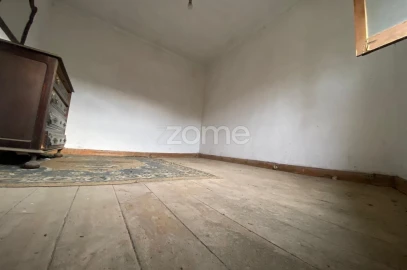 Prédio para Venda em Souselas e Botão