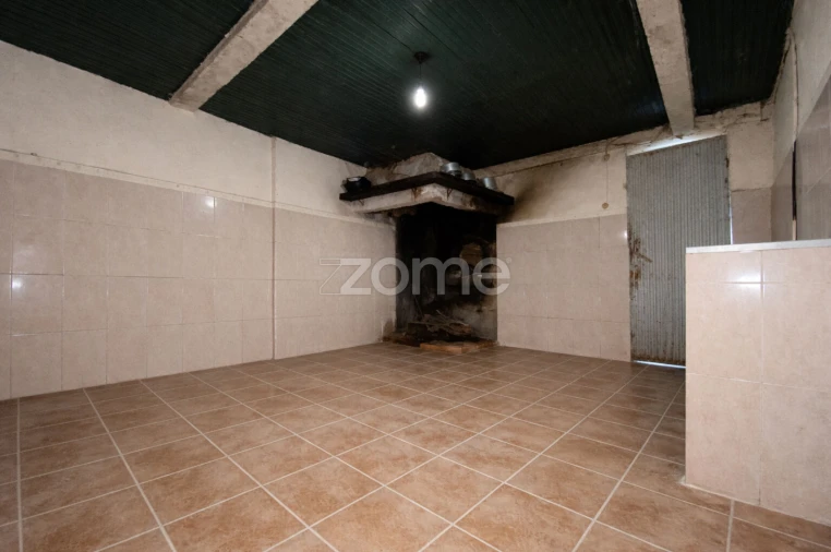 Prédio para Venda em Souselas e Botão Foto 27