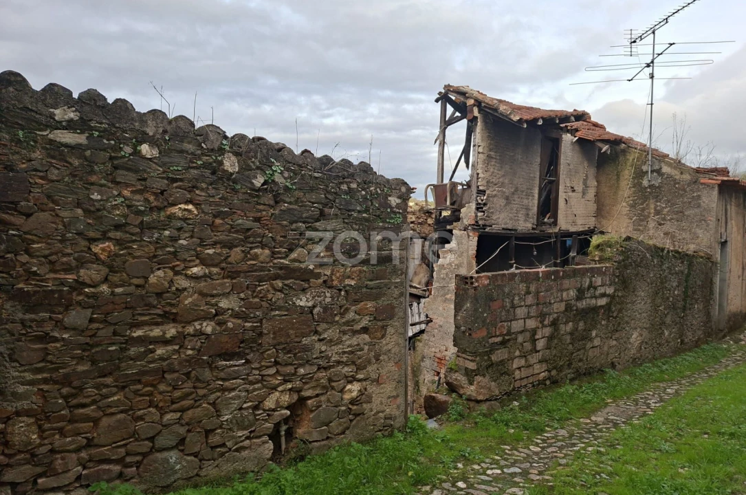 Moradia T4 para Venda em Arganil Foto 4