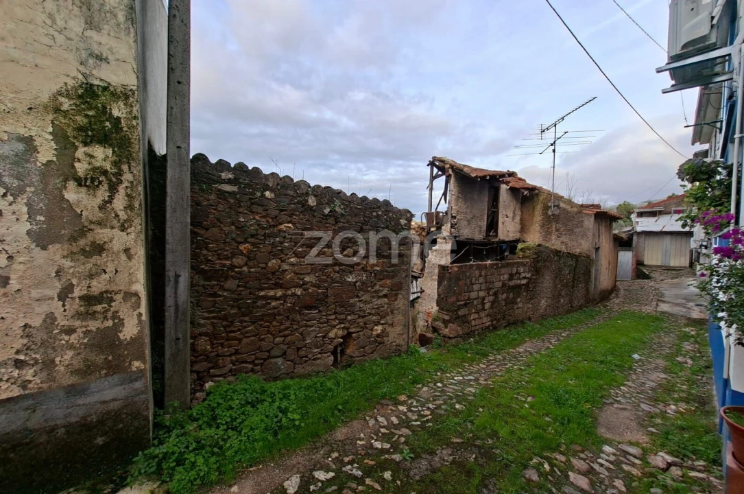 Moradia T4 para Venda em Arganil Foto 5