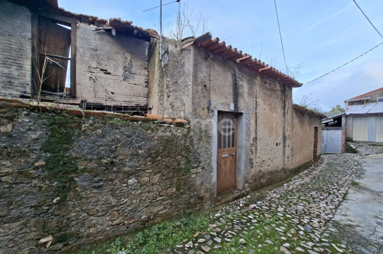 Moradia T4 para Venda em Arganil Foto 6