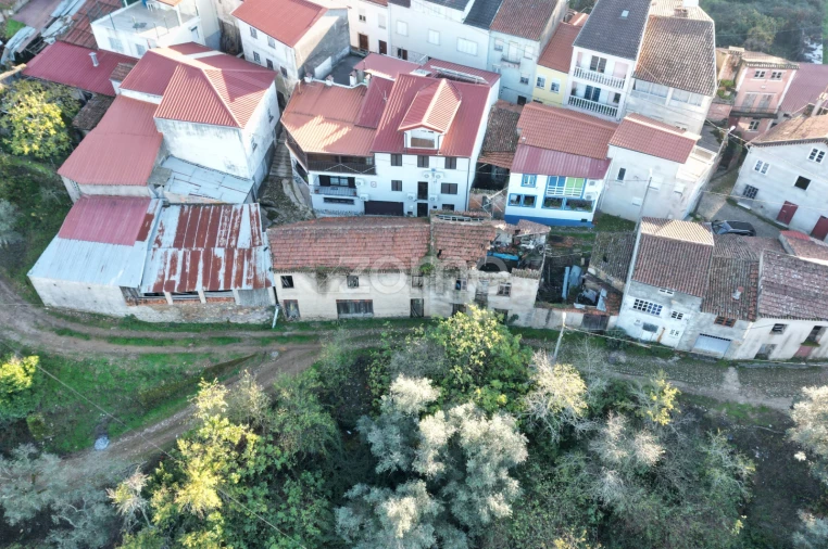 Moradia T4 para Venda em Arganil Foto 18