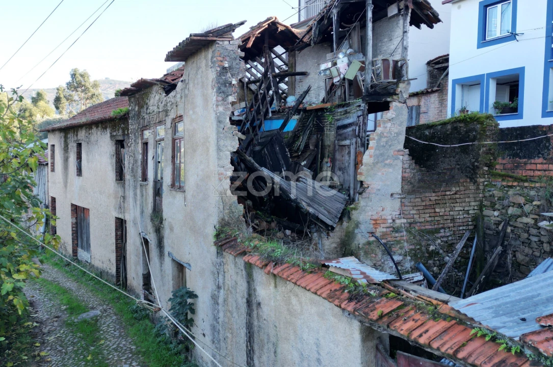 Moradia T4 para Venda em Arganil Foto 17