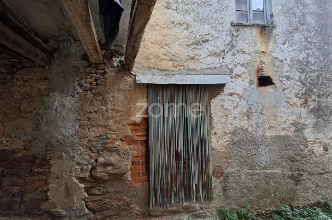 Moradia T1 para Venda em Arganil Foto 1