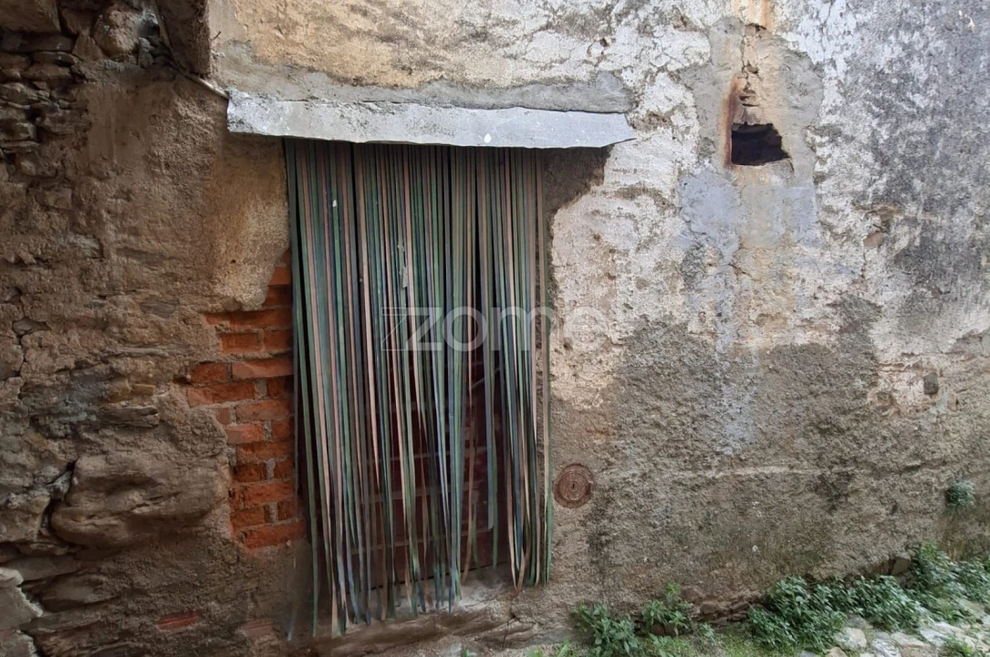 Moradia T1 para Venda em Arganil Foto 2