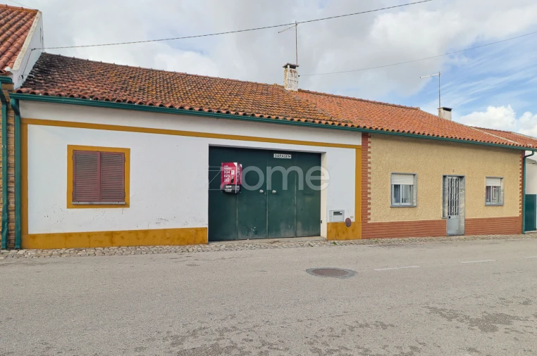 Moradia T4 para Venda em Riachos