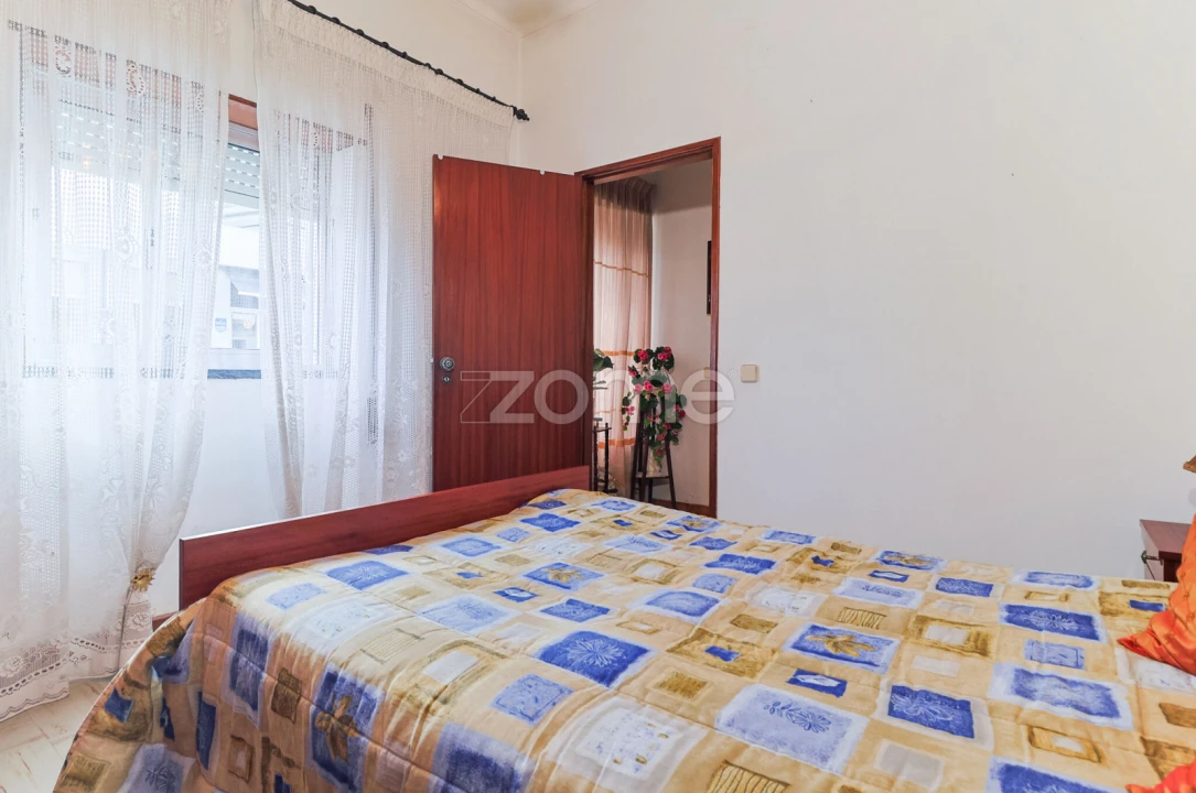 Moradia T4 para Venda em Riachos Foto 12